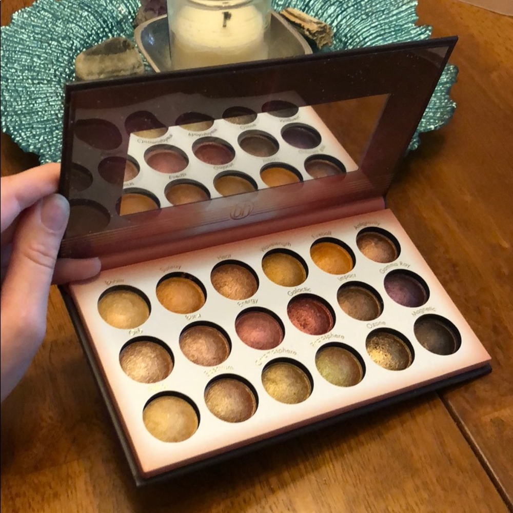 bh cosmetics Solar Flare palette